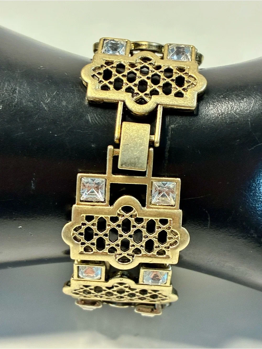 Gold-Tone Filigree Link Bracelet with Clear Stones Classic Timeless Lightweight